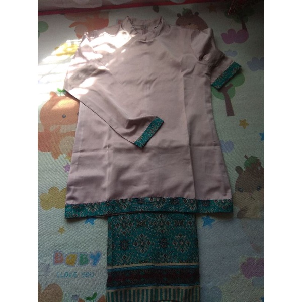 PRELOVED BAJU KURUNG, BAJU KULIAH, BAJU SEKOLAH, BAJU KANTOR  SETELAN WANITA, SETELAN TERBARU, SETEL
