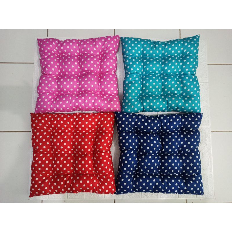 Bantal Alas Duduk Lesehan Bantal Multifungsi Bantal Motor Motif Polkadot 35cm