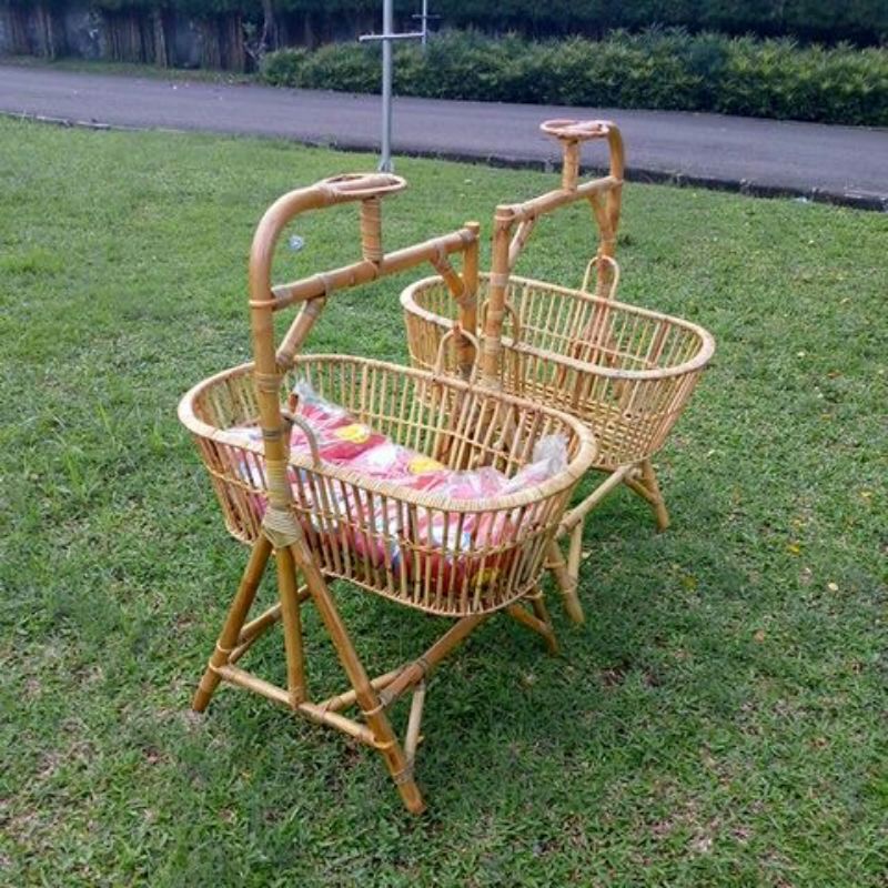 ayunan bayi rotan
