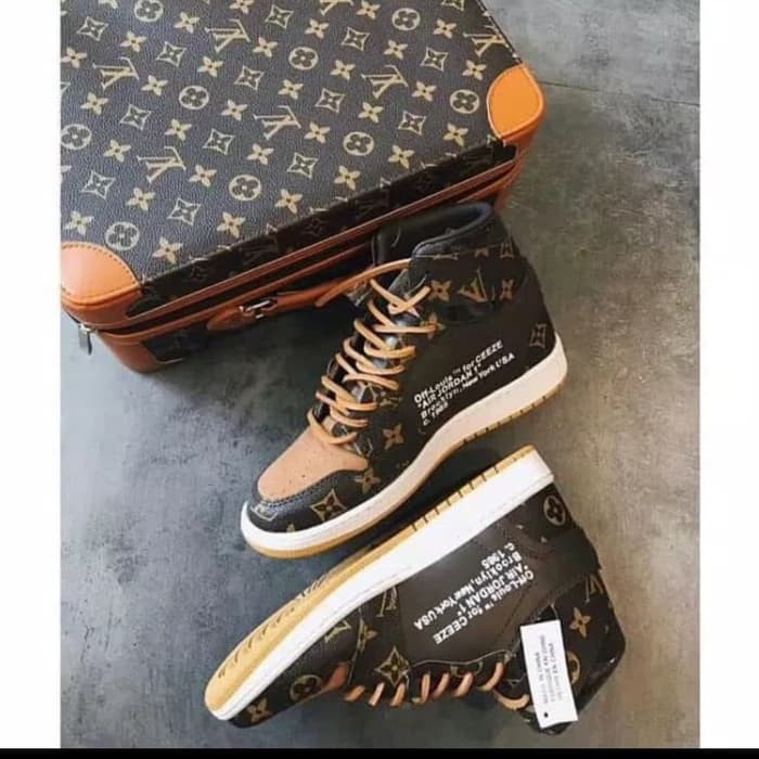 Sepatu LOUIS VUITTON