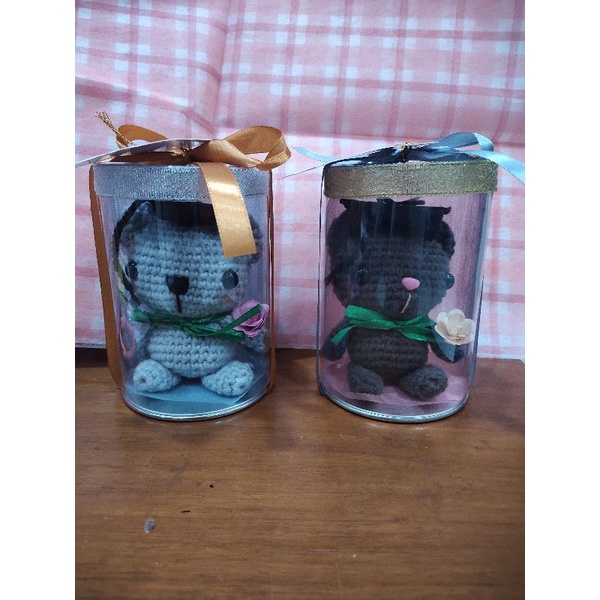 Boneka wisuda amigurumi