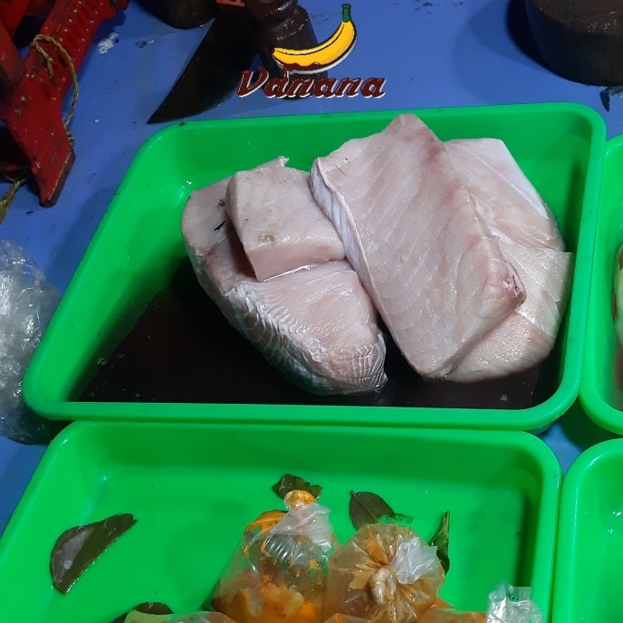 

Daging tuna 1/2kg (500g)