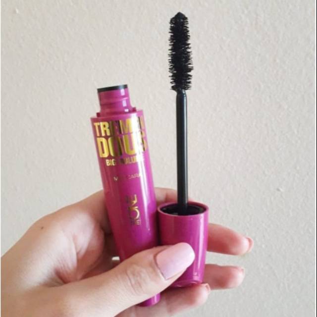 TREMENDOUS MASCARA WATERPROOF MASKARA