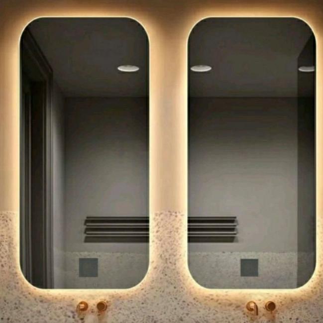 Cermin Rias Kamar Mandi LED