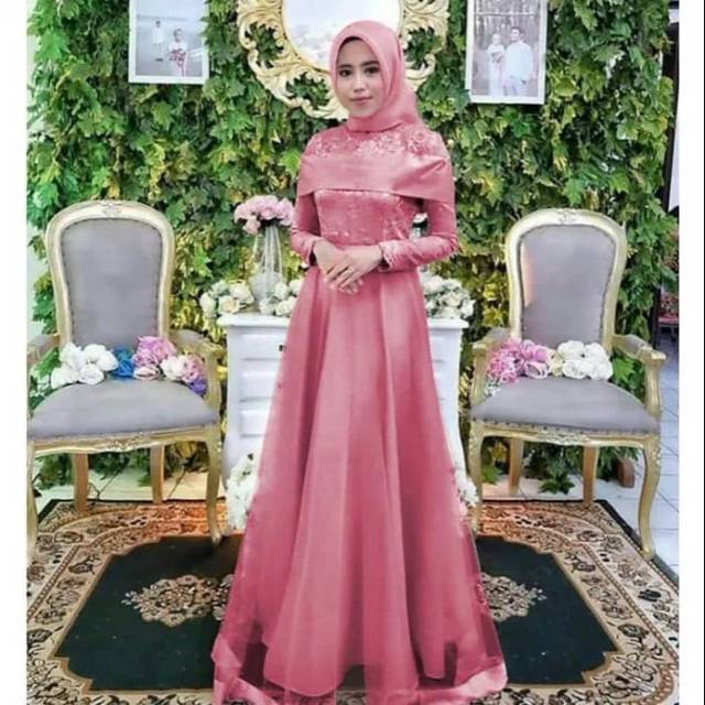 dress semi kebaya