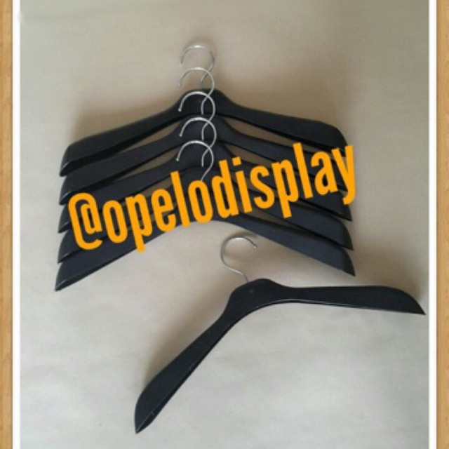 GANTUNGAN BAJU / HANGER 181 HITAM PER PCS