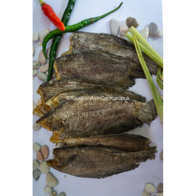

•IKAN SEPAT ASIN/IKAN ASIN SEPAT•