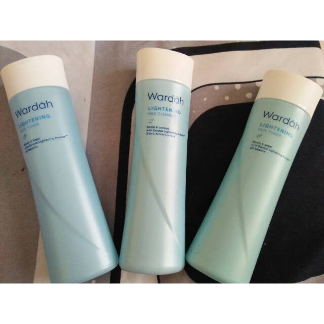 Wardah milk cleanser dan face toner + wardah white secret day cream