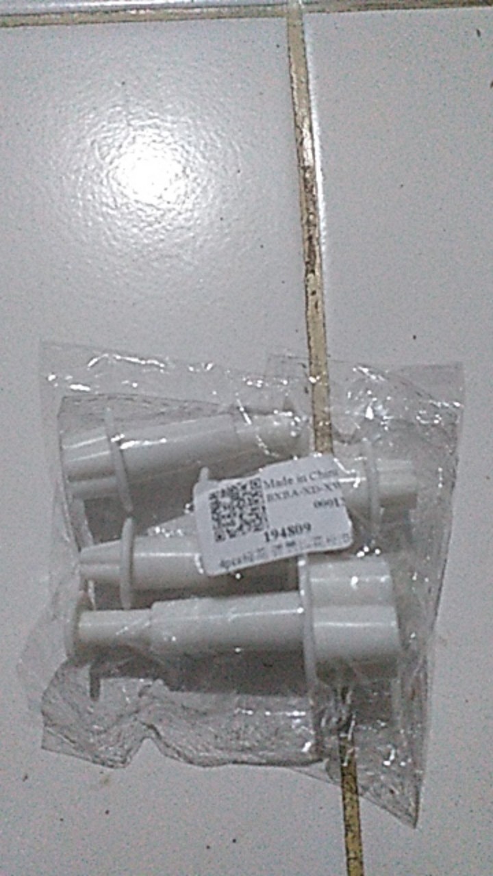 4pcs Cetakan Adonan Kue Fondant Desain Plum Blossom Spring Bahan Plastik