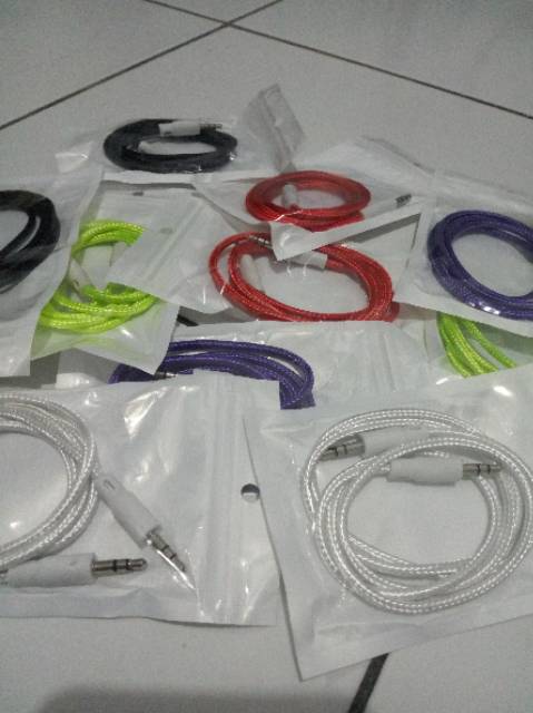 Kabel Jack Aux 3.5mm Untuk Irig Amplitube dan USB link Gitar