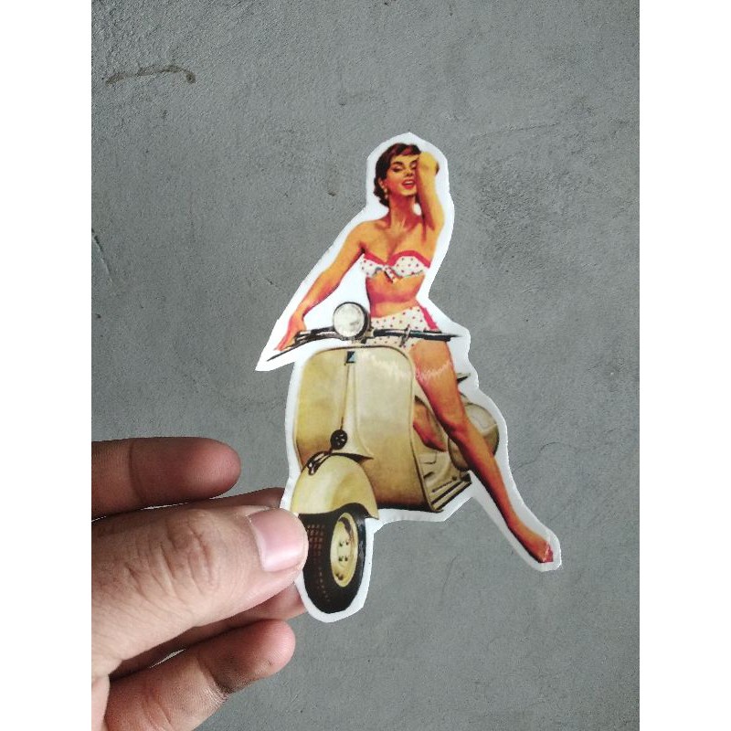 

Stiker pin up girl anti air transparan kode 3