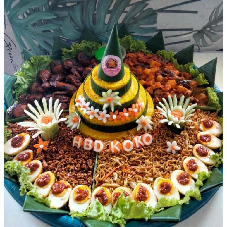 

Nasi tumpeng 15 orang DYRA TUMPENG