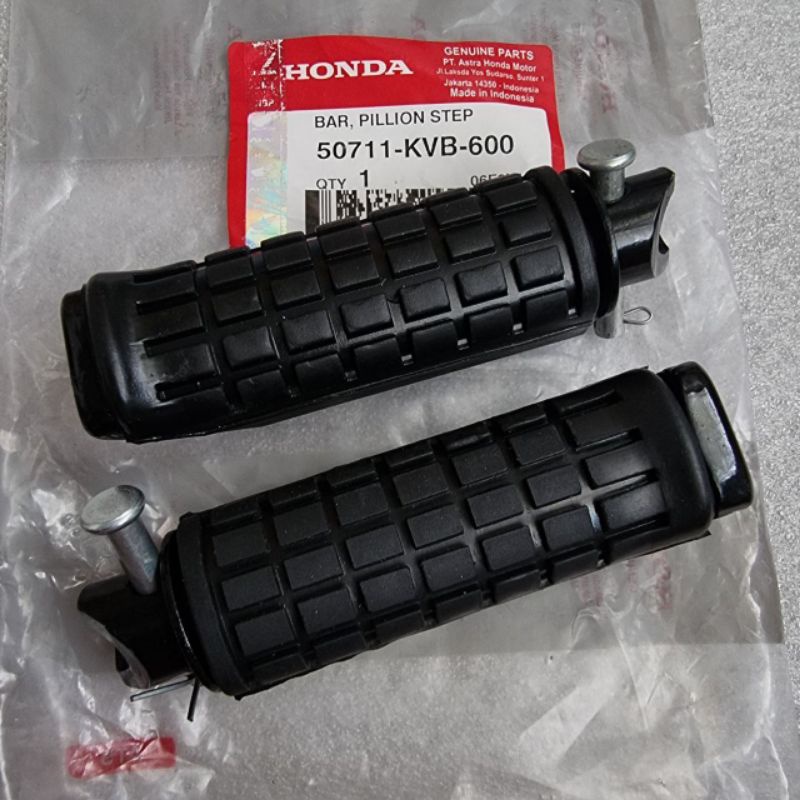 KARET FOOTSTEP BELAKANG VARIO 110 LAMA KARBU