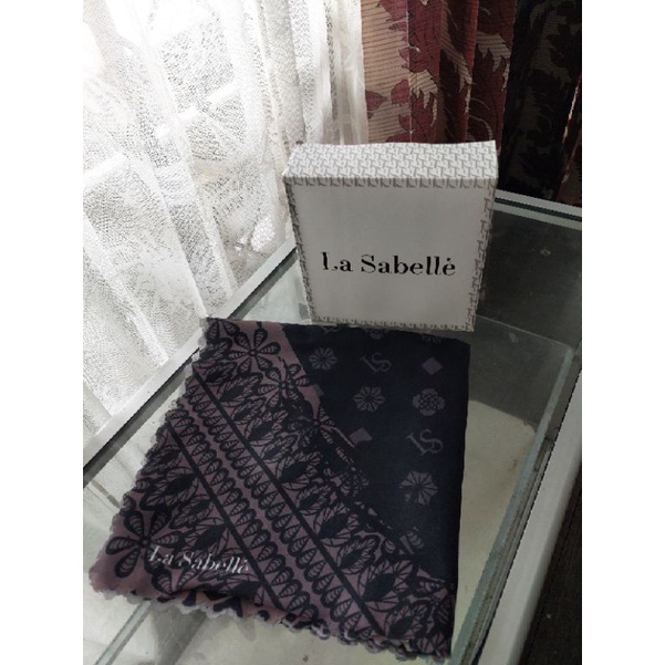 lasabelle monobella ( la sabelle , buttonscarves , ayubyayulestari , donnascarves )
