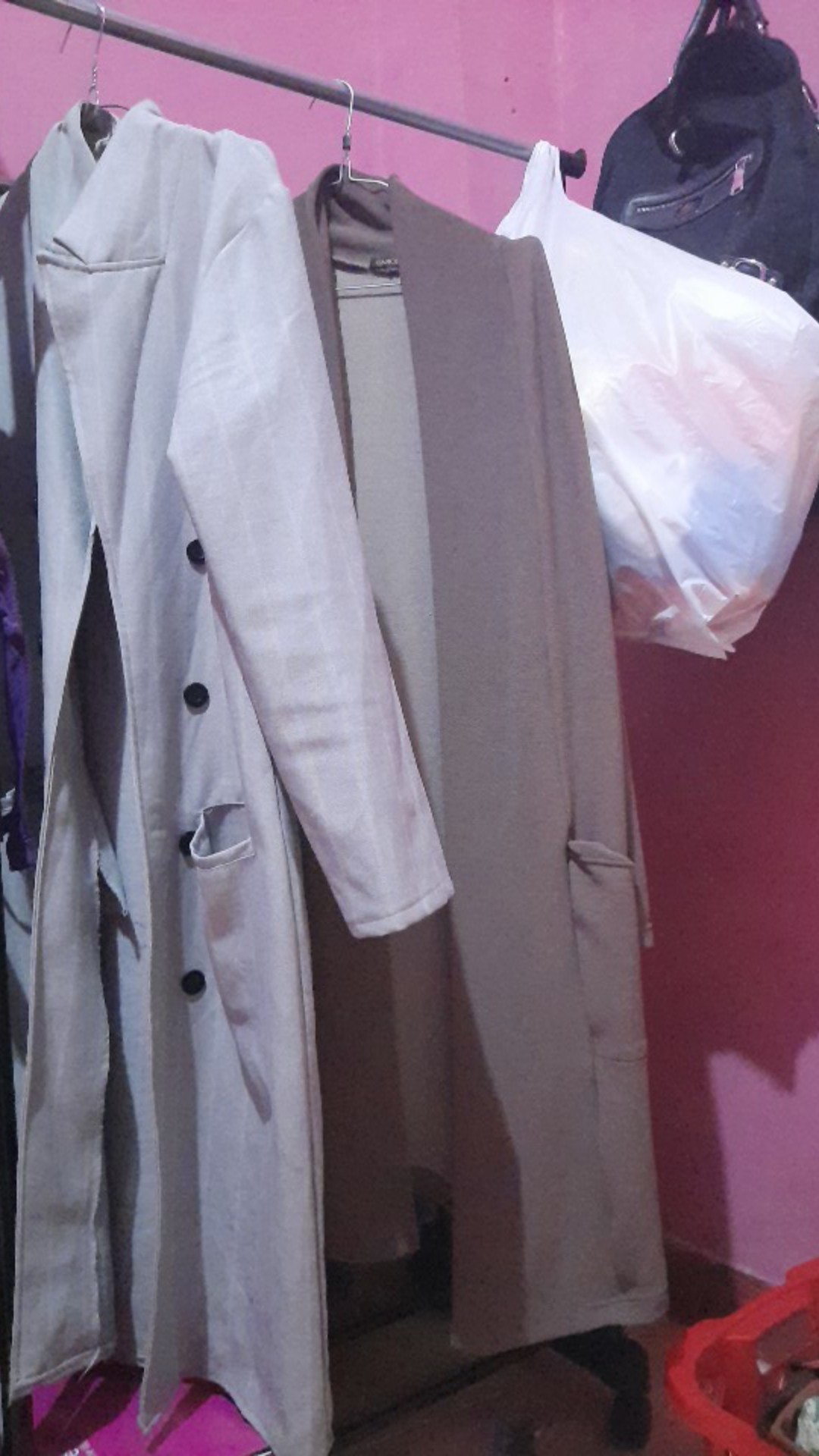 Stand Hanger Ganda Portable Tanpa Lengan