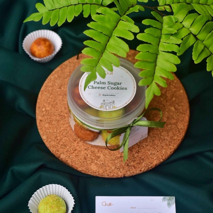 

KANNA- Hampers Lebaran Palm Cheese Cookies in Jar | Parcel Lebaran | Eid Hampers