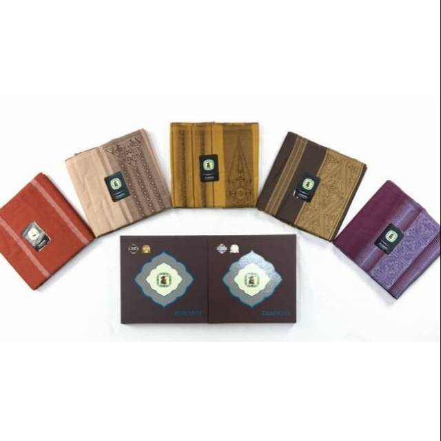 Sarung gajah duduk maestro