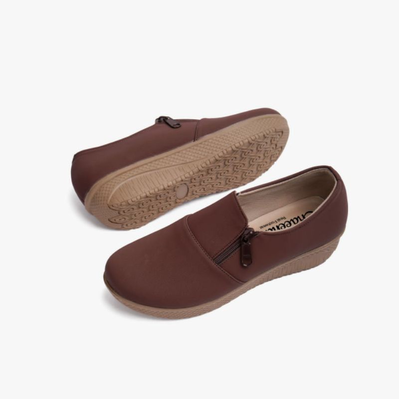 Sepatu Wanita Aqila Terbaru slip on Brand Chaeena' Brown S 017 Sepatu kasual Terlaris