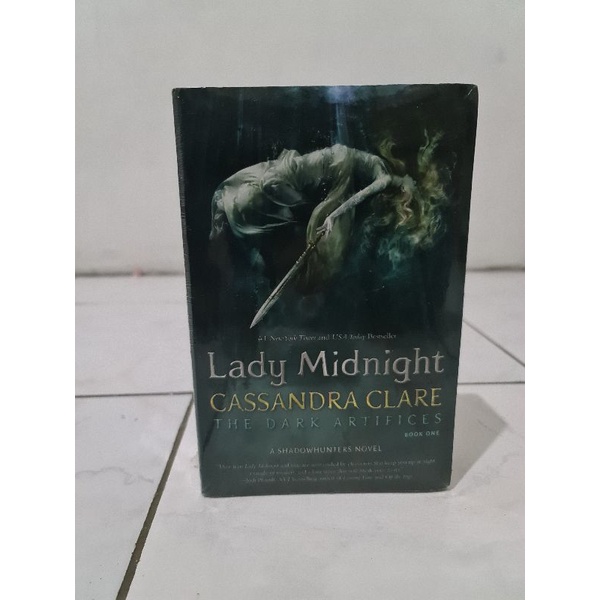Lady Midnight (The Dark Artifices #1) by Cassandra Clare (English)