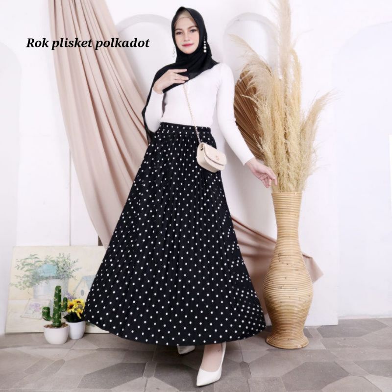 ROK PLISKET MOTIF POLKADOT (BAHAN WOOLPEACH)