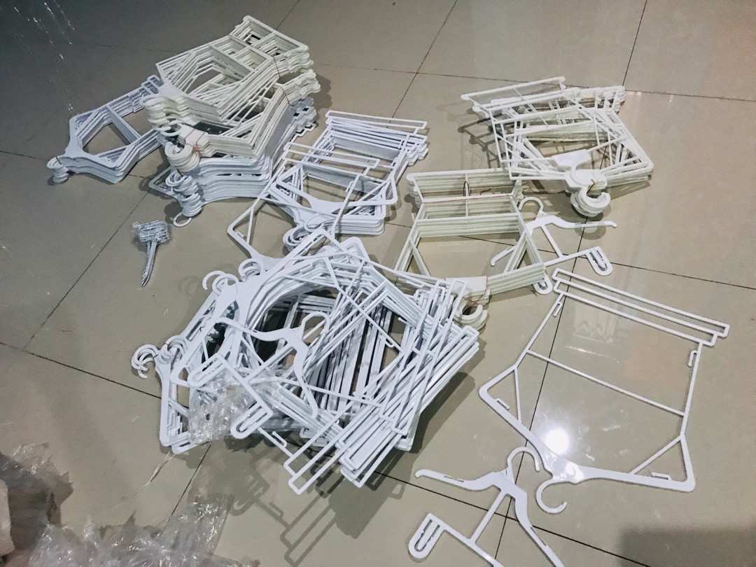 Gantungan / Hanger Setelan Baju Anak Ju 14 Plastik Orisinil