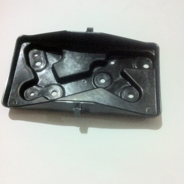 Dudukan Tatakan Aki Avanza