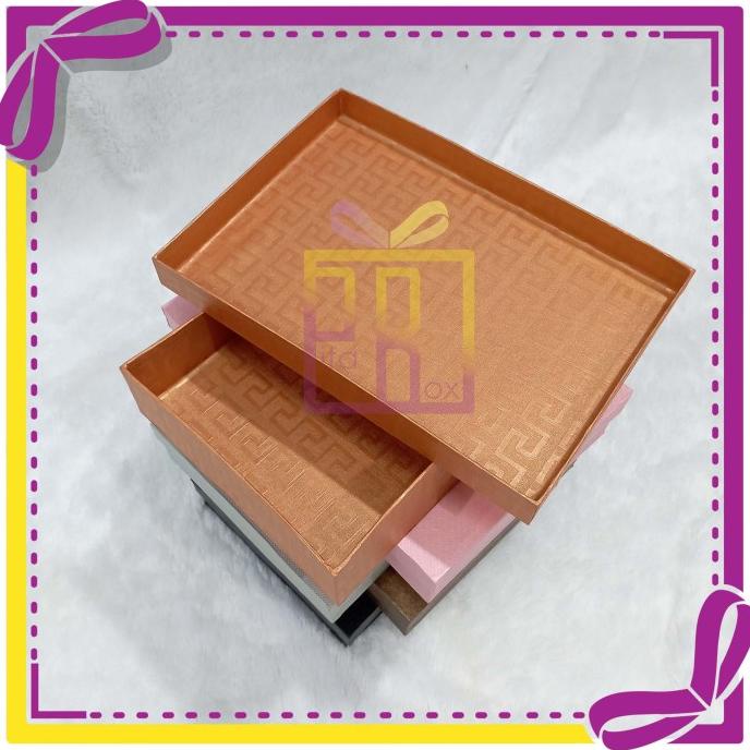 

[COD] Kotak box eksklusif FREE pita / kotak kado 32 x 23x 7 [COD]