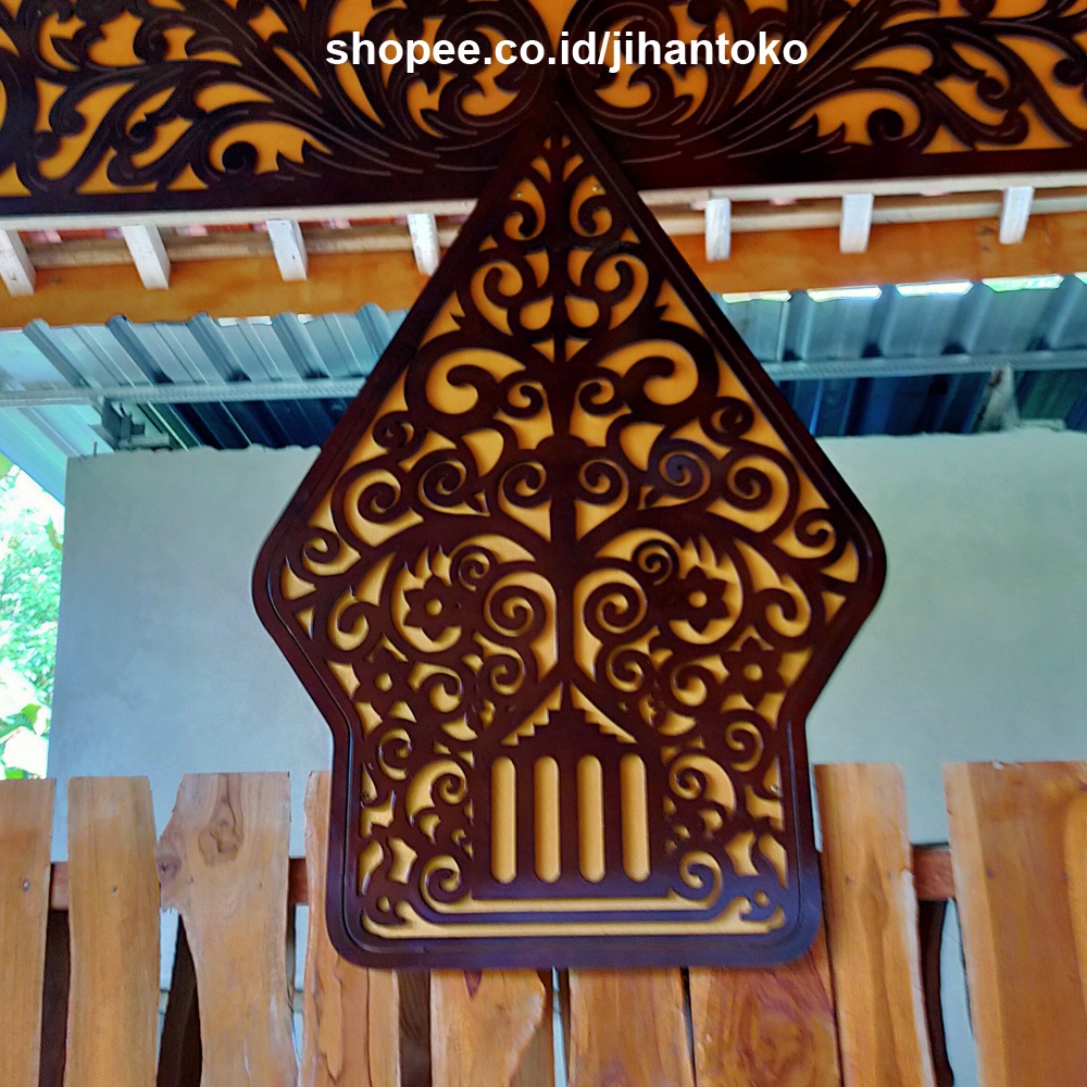 HTK  Gunungan Kayu Ukir Hiasan Dinding