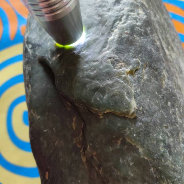 4,8 kg GIOK ACEH - NEPHRITE JADE ( Rough / Bahan Batu Akik Natural - bukan bacan obi fire opal kalim