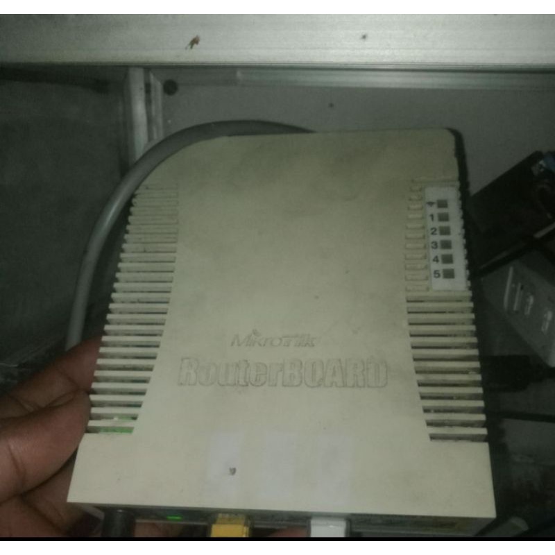 Mikrotik RB951Ui 2HnD (bekas)