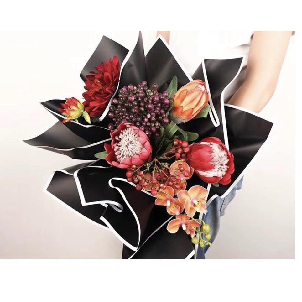 

QYA [5 Lembar] Flower Wrap Monochrome / Cellophane - FWMA➚❅ (Terkini)