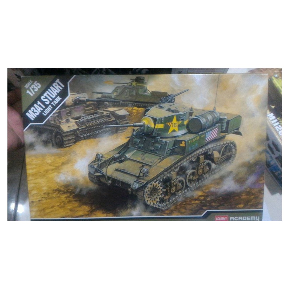 1/35 Academy M3A1 Stuart Light Tank