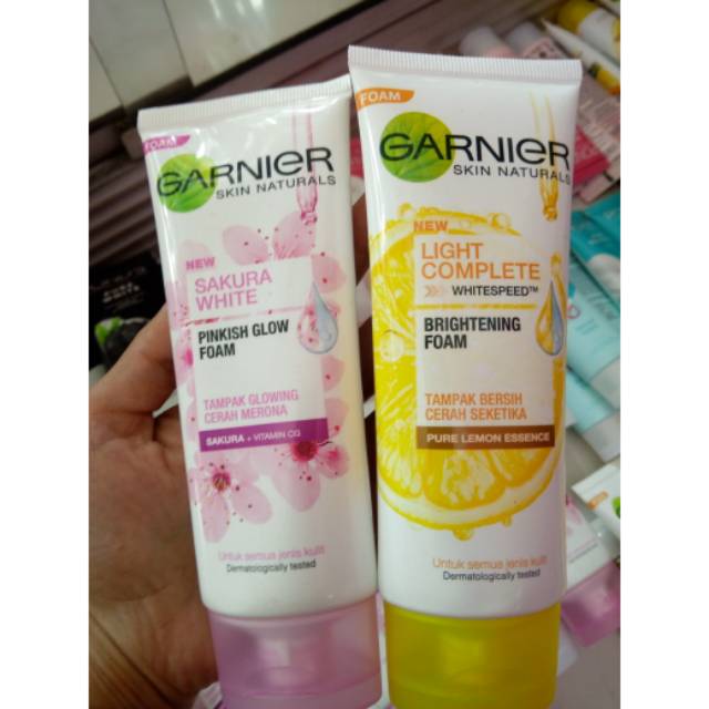 pencuci muka garnier light complete