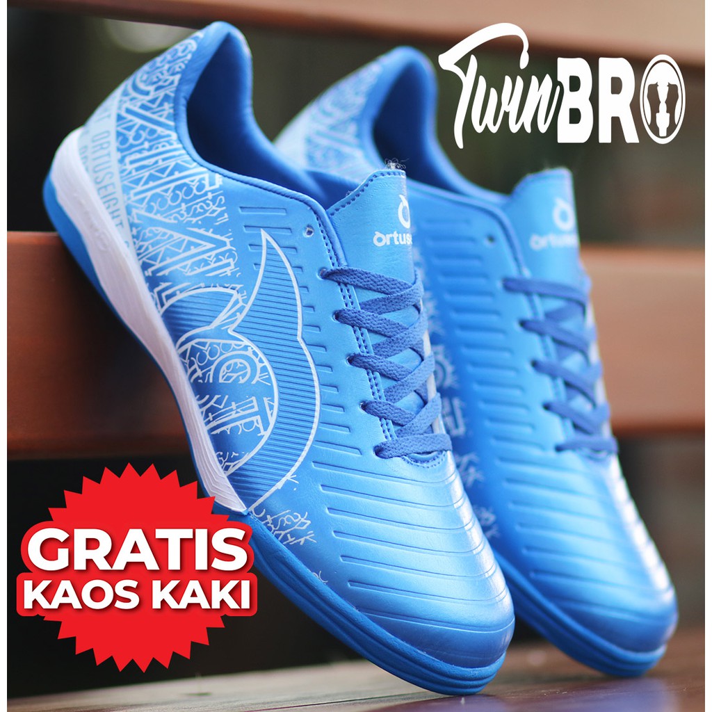 Sepatu Futsal Pria outdoor Terbaru | Shopee Indonesia