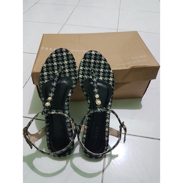 Protea x Patricia Stephanie Kildare Grey size 39 new with box