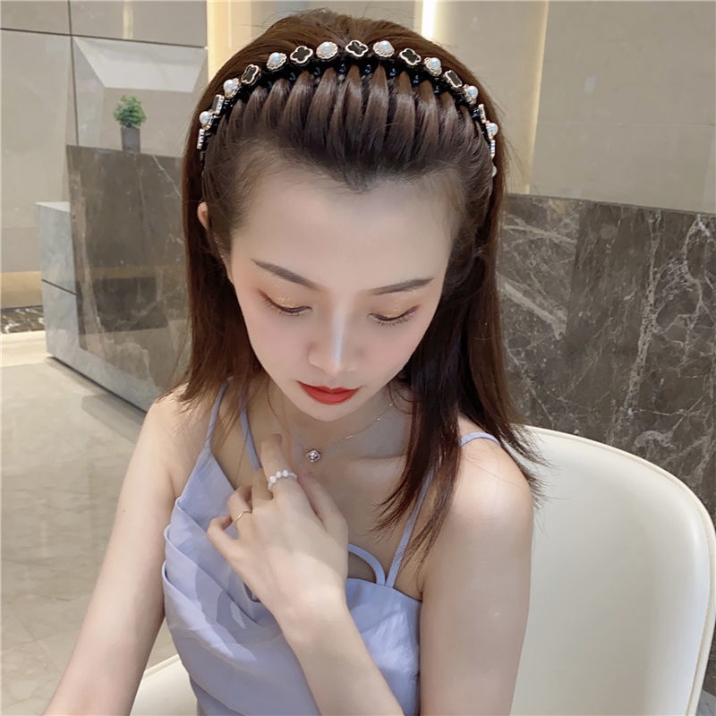 Fashion Bangs Hairstyle Multi-layer Hollow Woven Headband with Tooth Design Alligator Clip