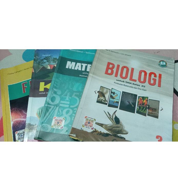 Buku Matematika IPA, Fisika, Biologi, Kimia Quadra SMA Kelas 12