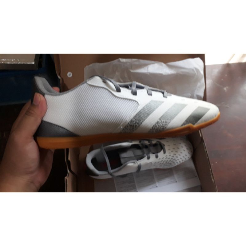 SEPATU FUTSAL ADIDAS PREDATOR FREAK .4 IN SALA