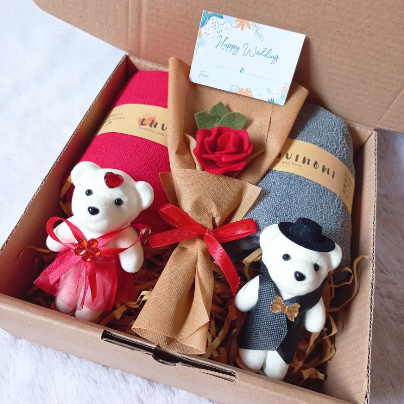 hampers wedding handuk boneka couple hadiah wedding,pernikahan,anniversary,dll