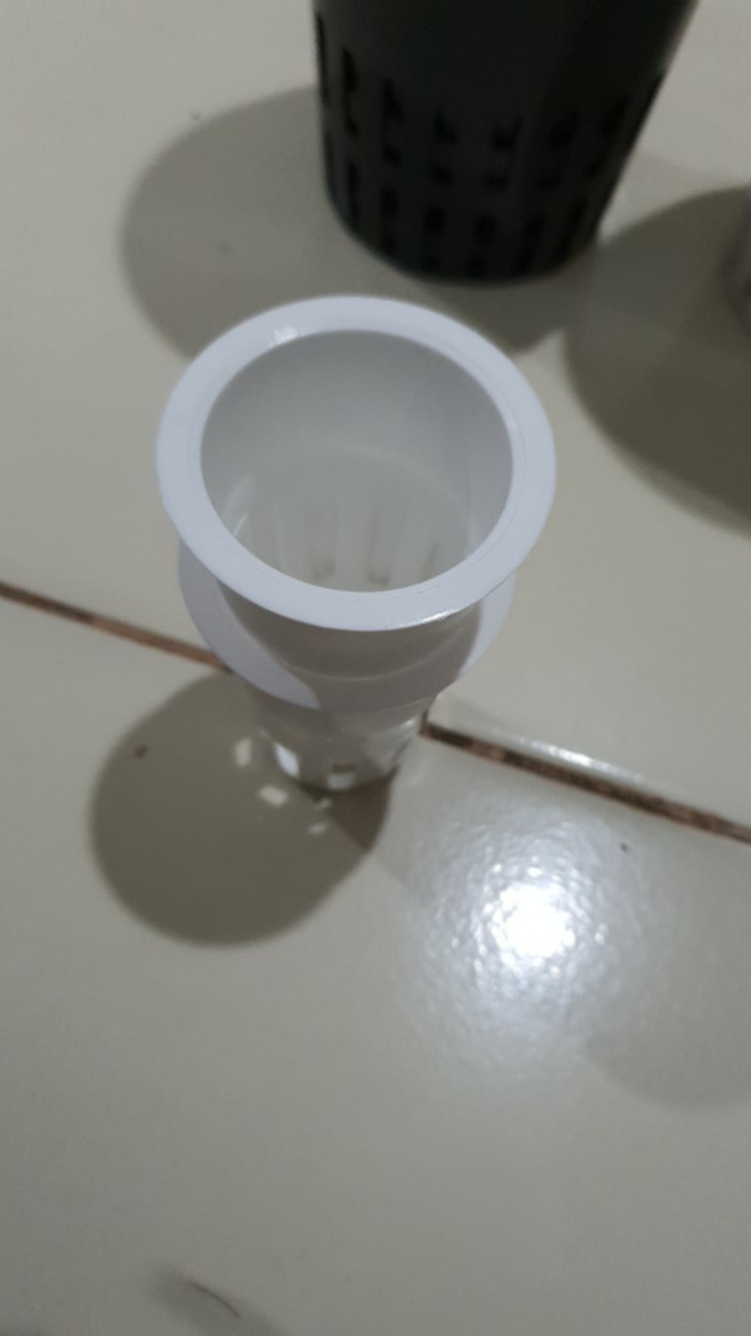 Net Pot Hidroponik 7cm Putih / Netpot Hidroponik 7cm Putih / Netpot Murah / Net Pot 7cm