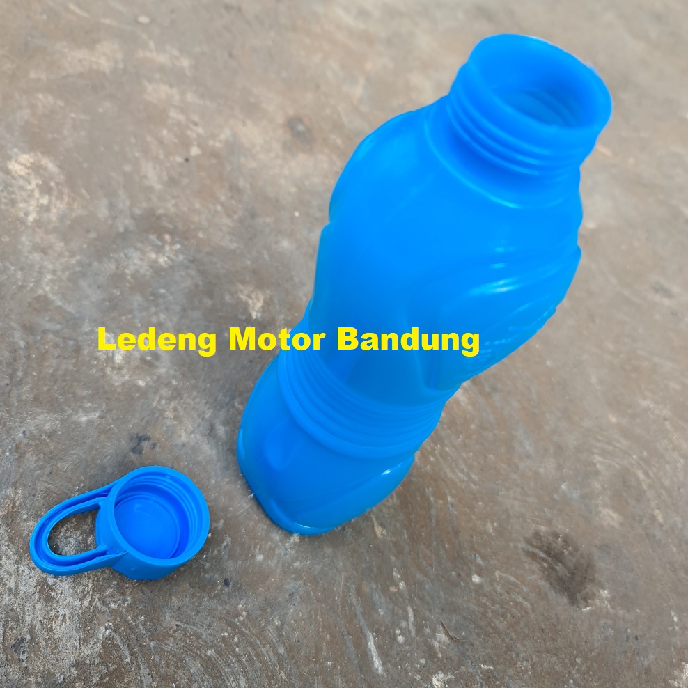 Botol Minum Plastik Biru 500ml Tumbler Bisa Digantung