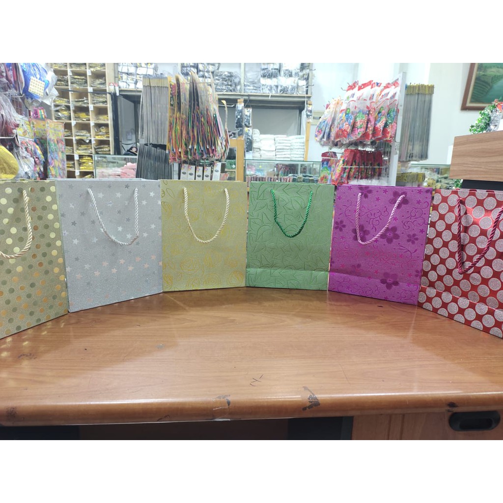 

Paperbag Gliter Motif Small / Tas Souvenir / Paper Bag Motif