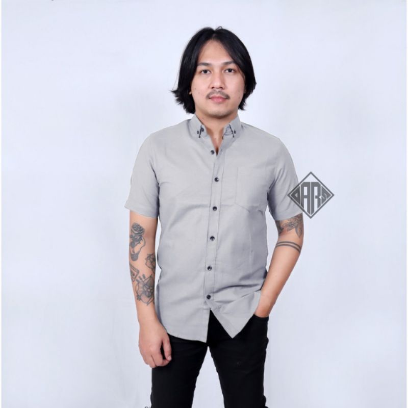 Oars.ID kemeja abu muda softgrey grey polos pria lengan panjang dan lengan pendek jumbo - kemeja warna abu muda gre grey softgrey murah