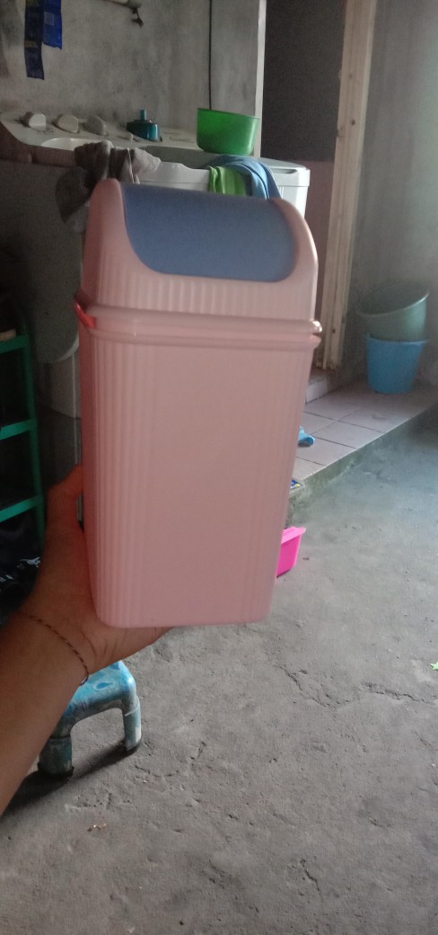 Miniso Cute Desktop Trash Can / Tempat Sampah Lucu