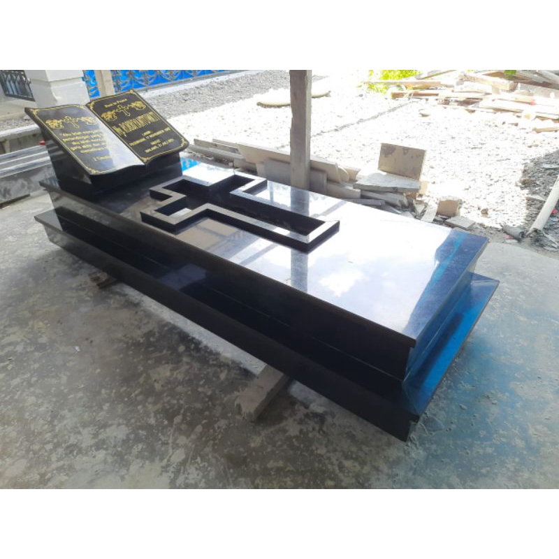 Kijing Granit Model Salib Dua Tingkat Nisan Kitab