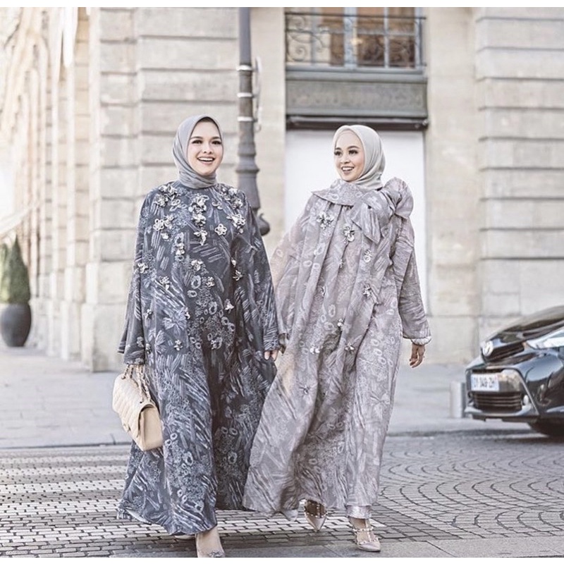 Buttonscarves x jenna and kaia prive Rionna Dress Les amities