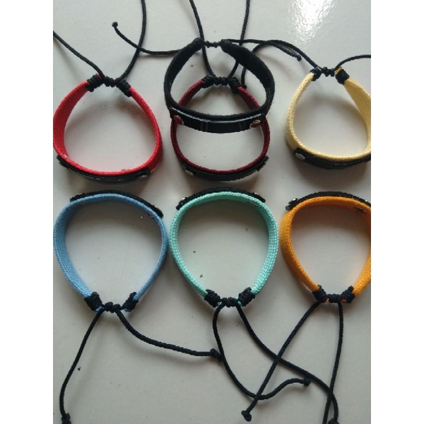 Gelang tali acrilik