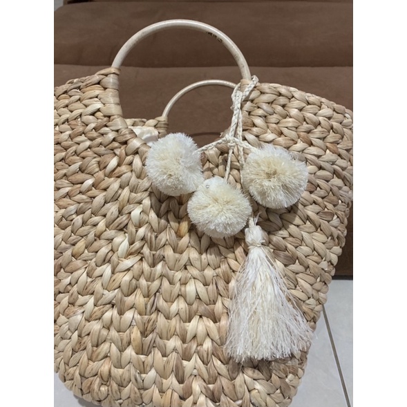 Pompom/gantungan tas/accesories tas warna natural