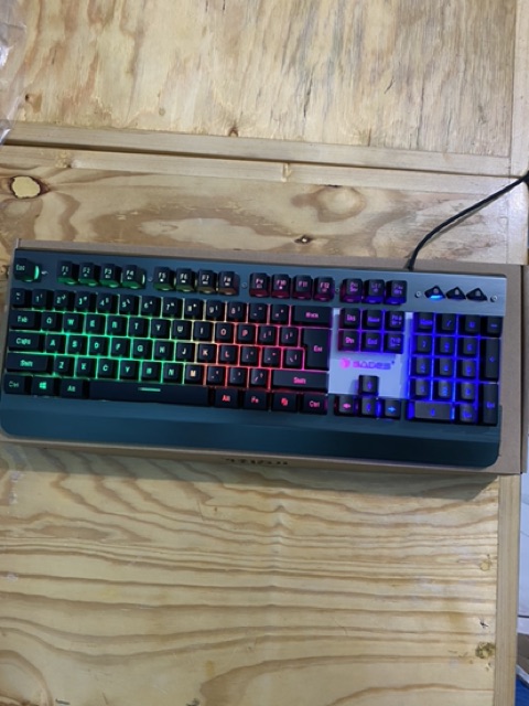 Sades Whisper Fullsize Gaming Keyboard - Waterproof