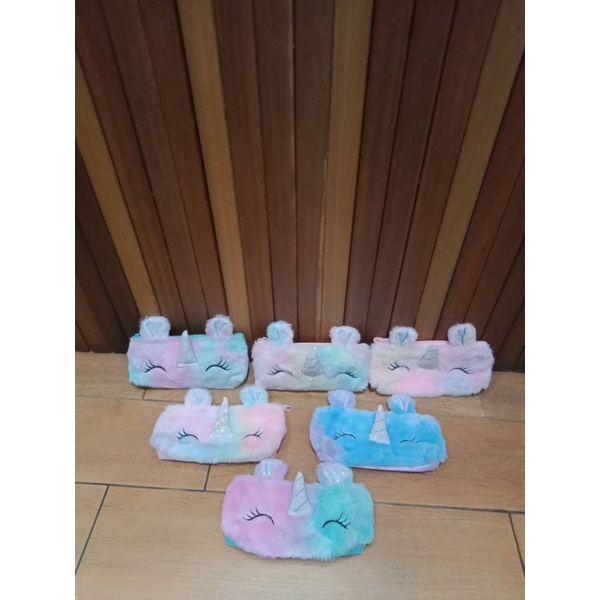

Tempat pencil unicorn bulu